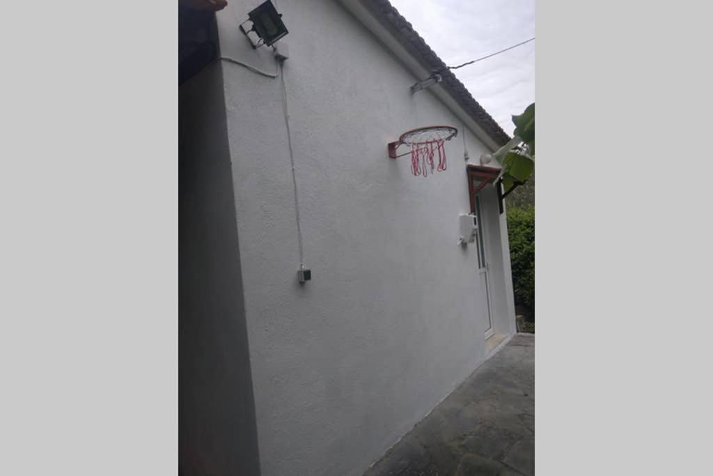 Irinis Cottage Kala Nera Eksteriør billede